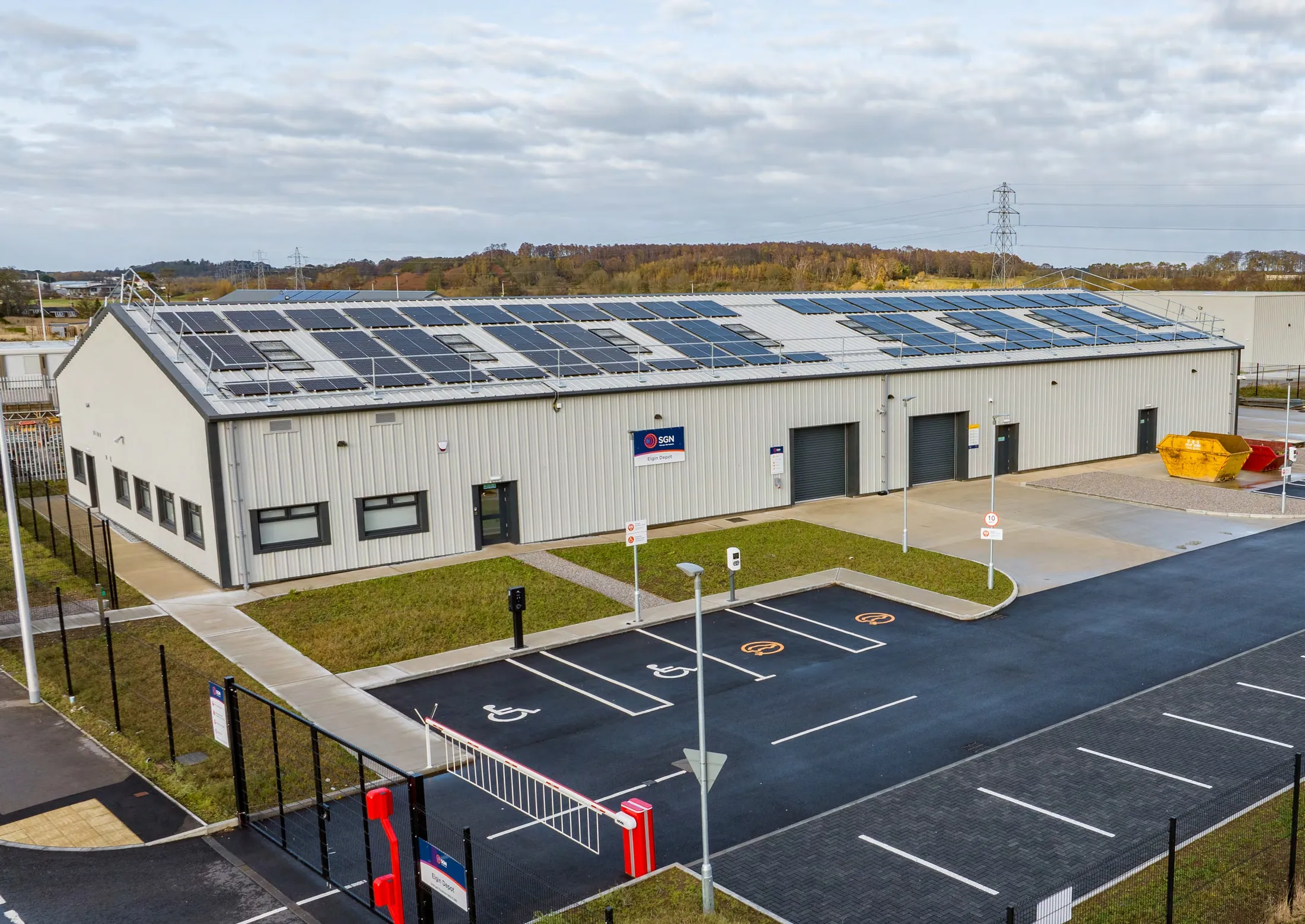 SGN Elgin Depot with its roof-mounted solar array